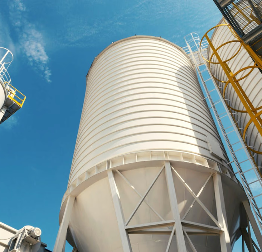 Distributed LNG storage tank